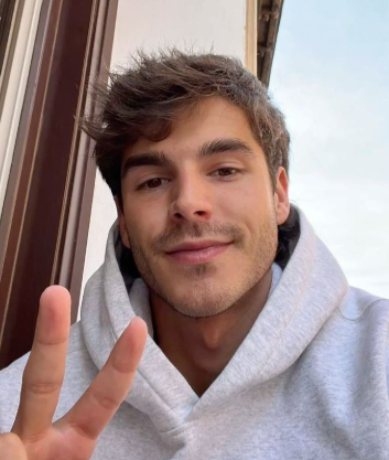 &nbsp;Lukas H.
